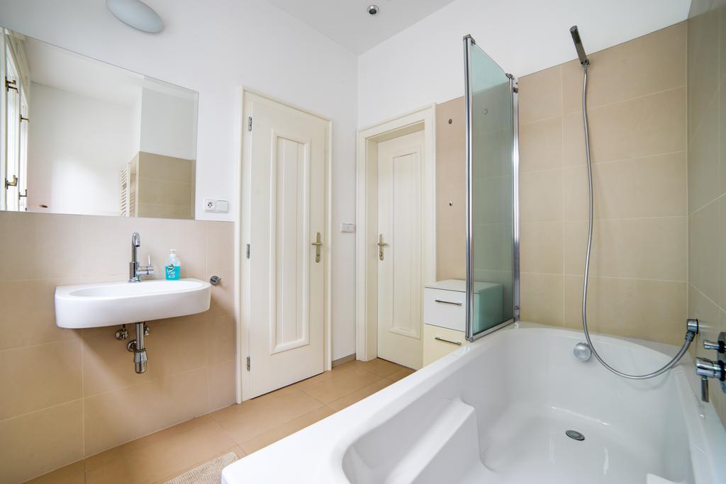 Nosislav Apartments Luaran gambar